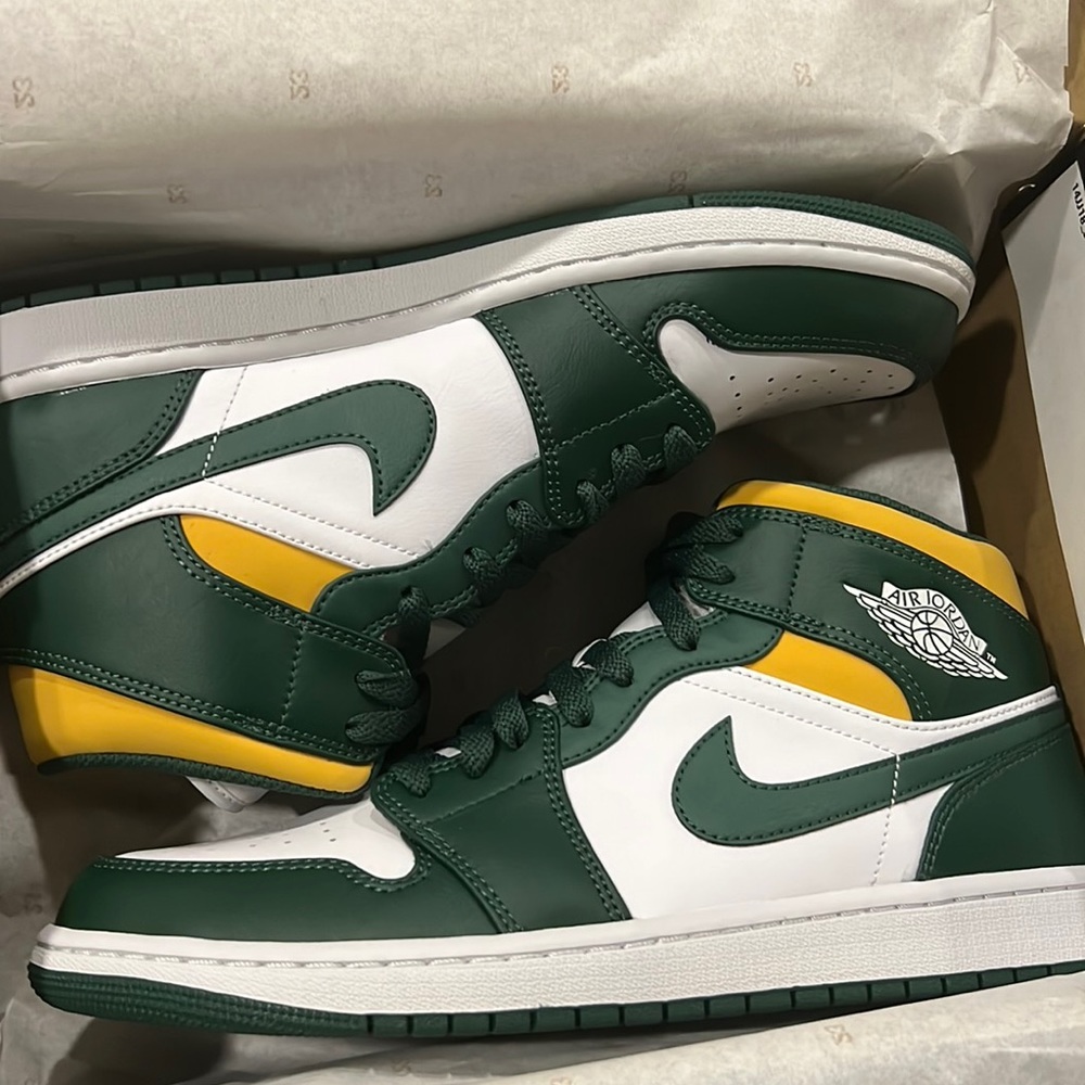 Air Jordan 1 Mid noble green/pollen white
